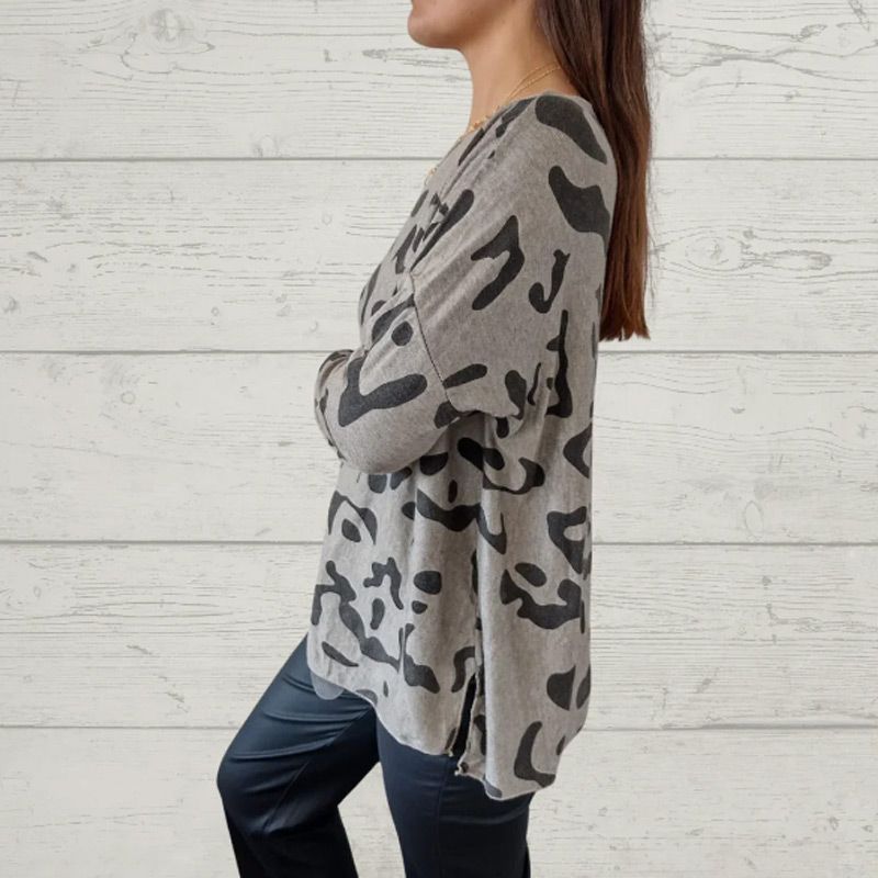 🎉New Arrival🔥Italian Animal Print Long-sleeve T-shirt for Women