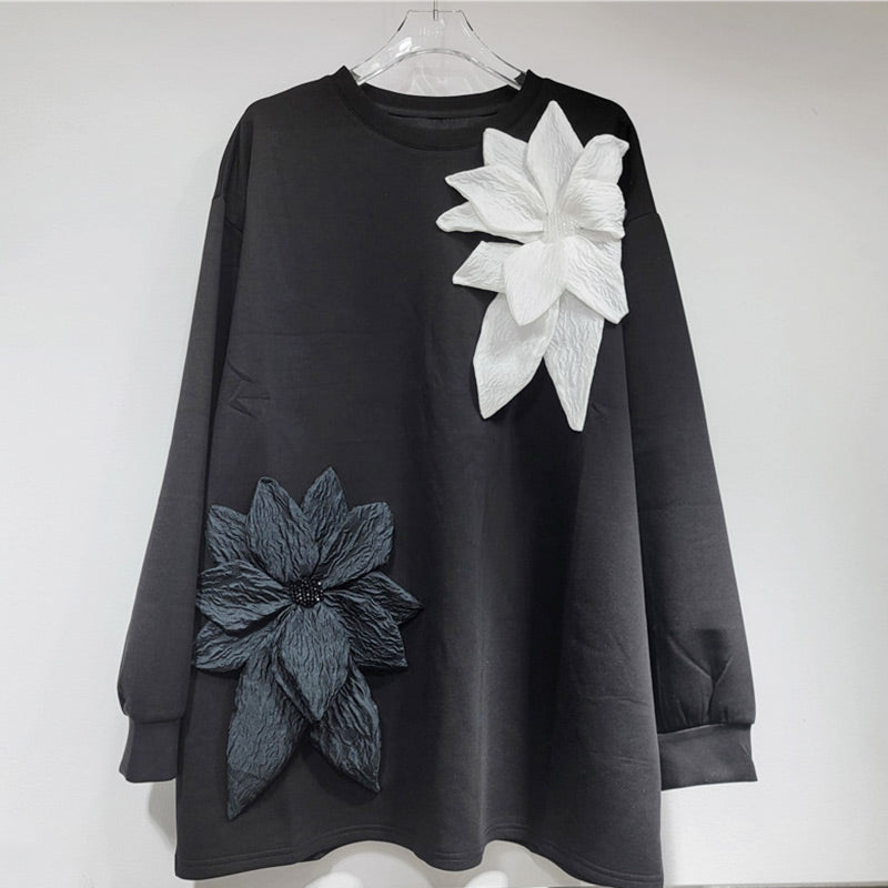 Women's Loose Sweatshirt with 3D Floral Decoration